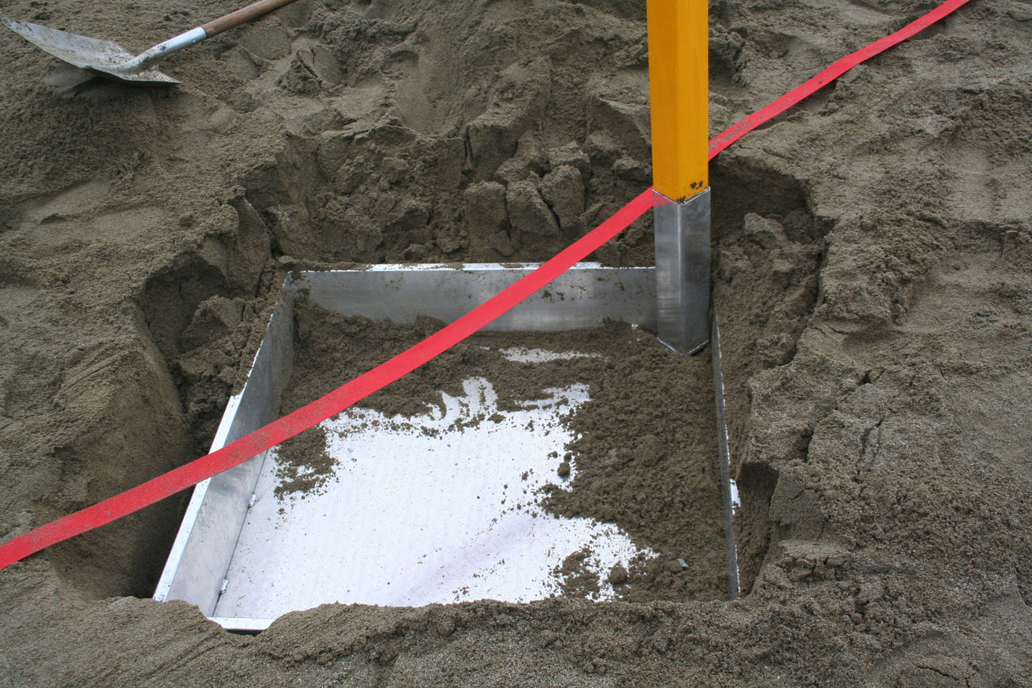 Installasjonsboks for sand fotballmål