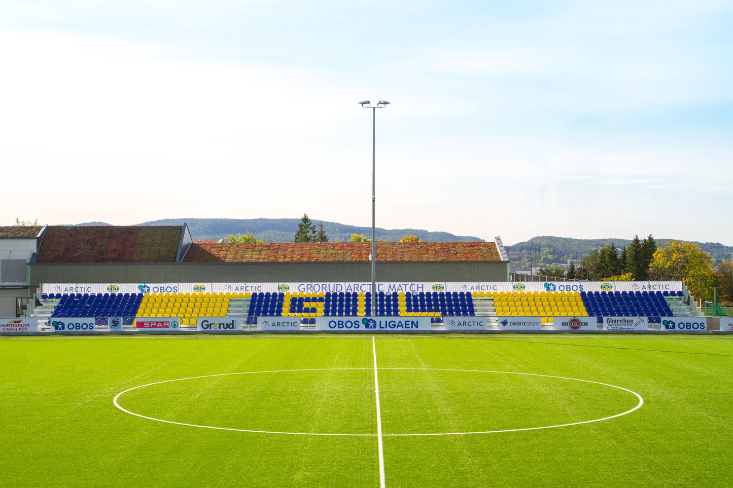 Tribune for tilskuere, 208 seter
