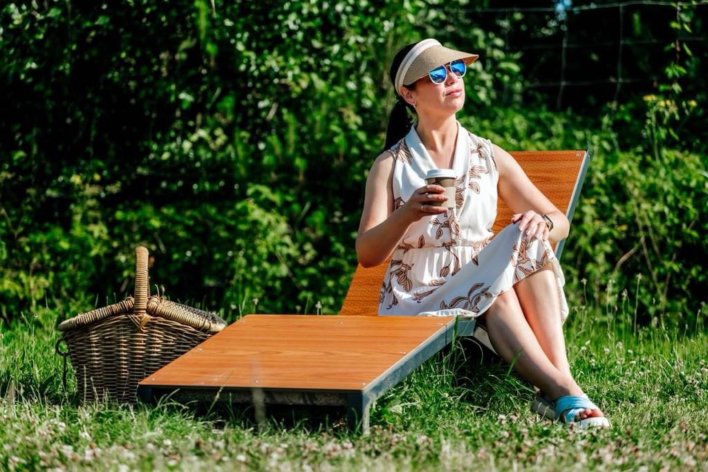 6045 - Urbaniq Enkel solstol