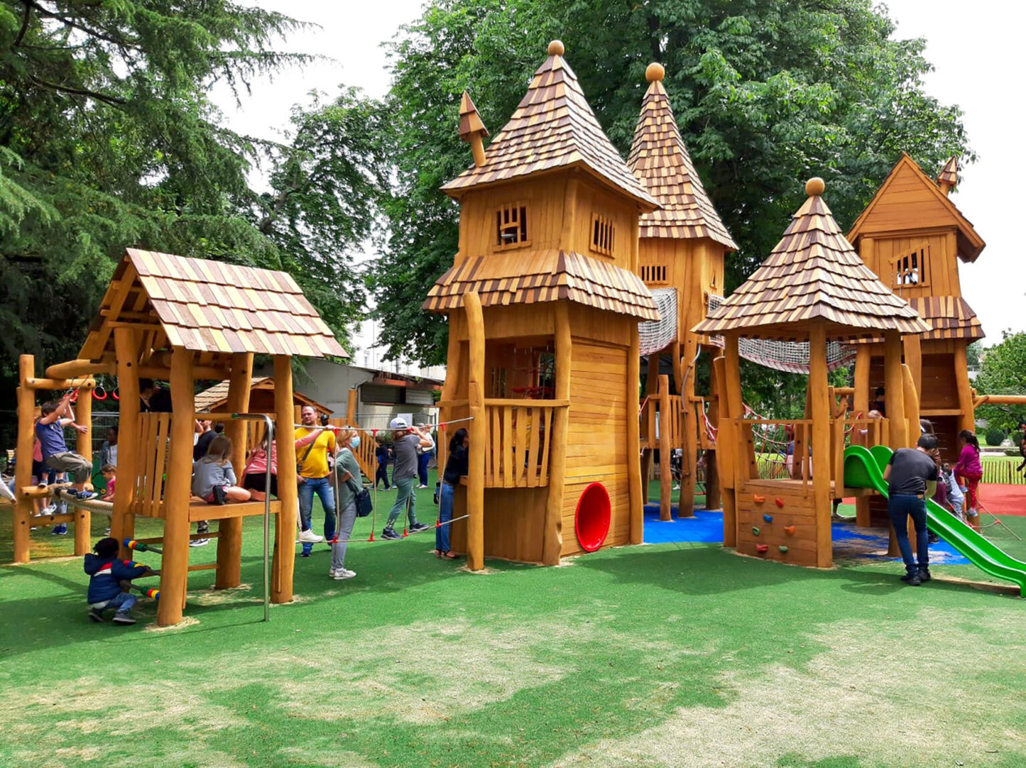 Feslott – magisk lekeplass