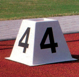 Banemarkør med tyvstart markering