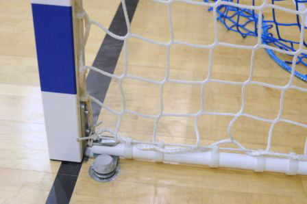 Gulvbrikker med skruer til håndballmål