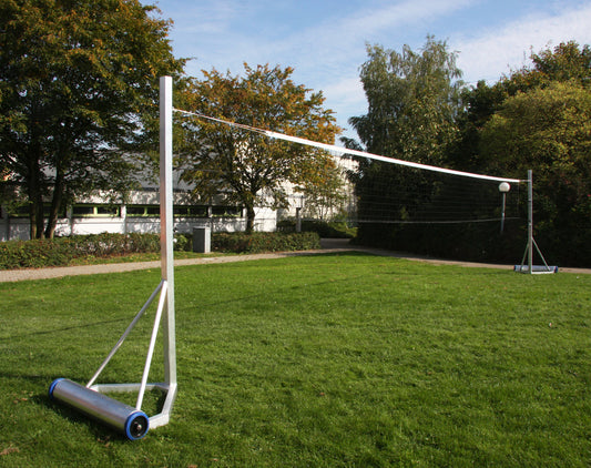 Volleyballstolper med motvekt Inklusive basketkurv