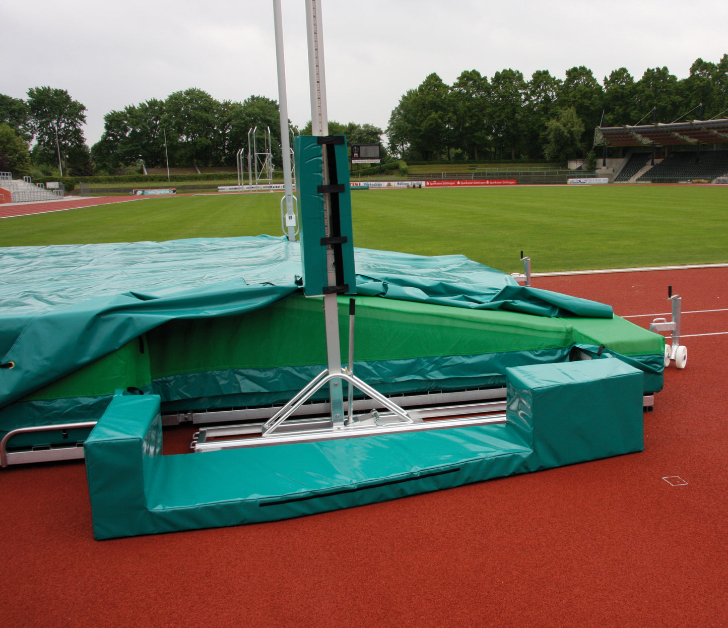 Beskyttelsesskum for stavhoppstativer