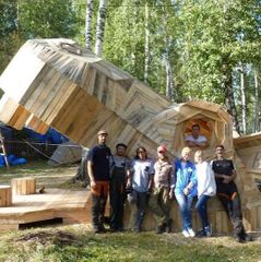 Gapahuk Flodhest Treskulptur