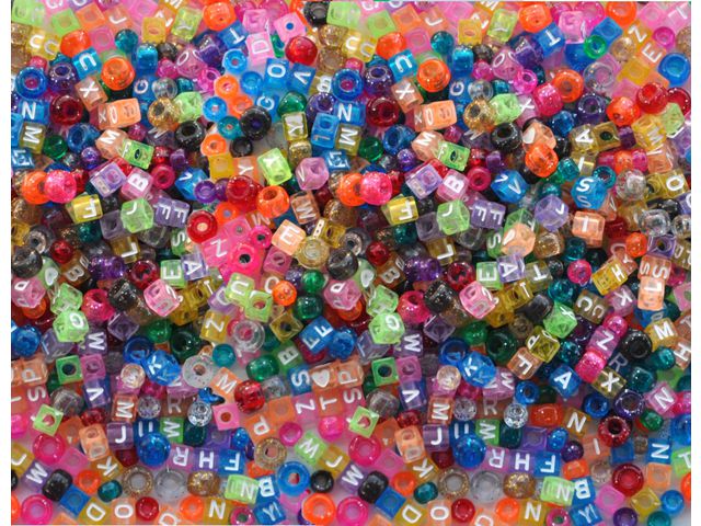 Plastperler ABC 7mm store hull (1000)