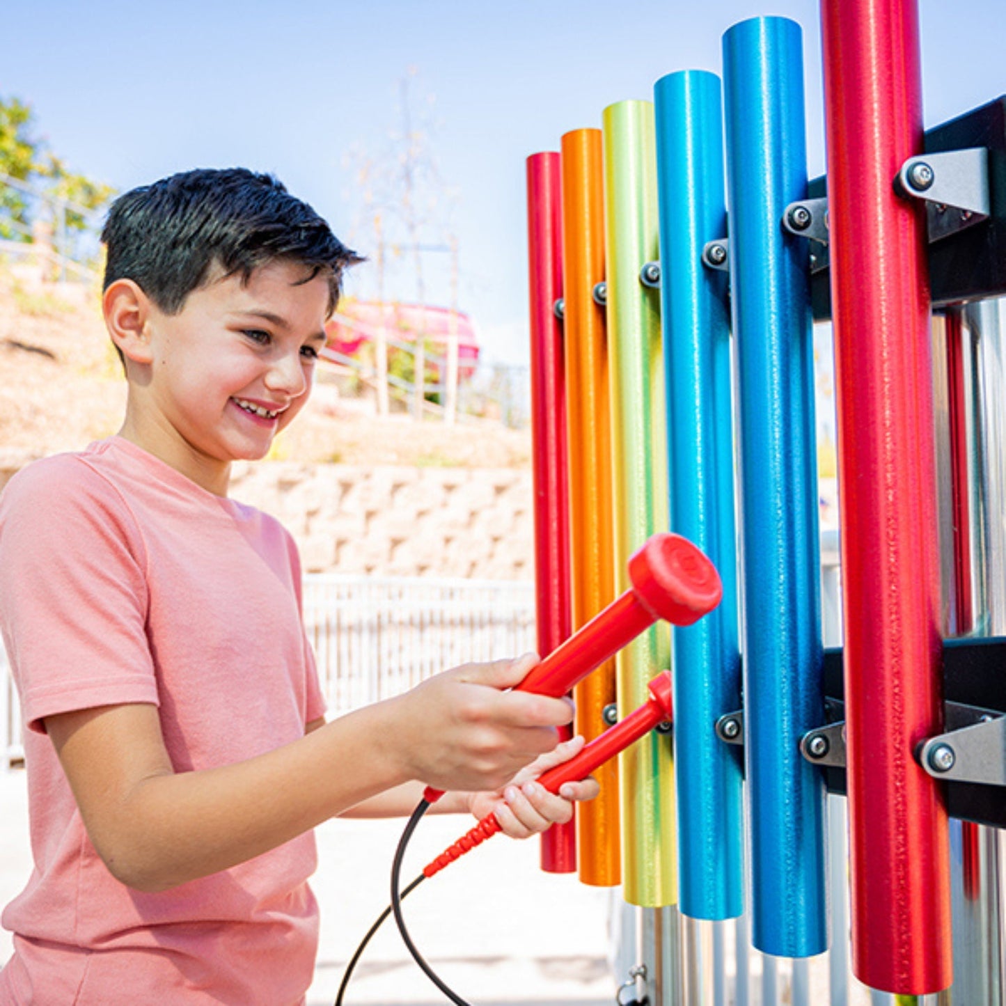 Rainbow Chimes, utendørs klokkespill