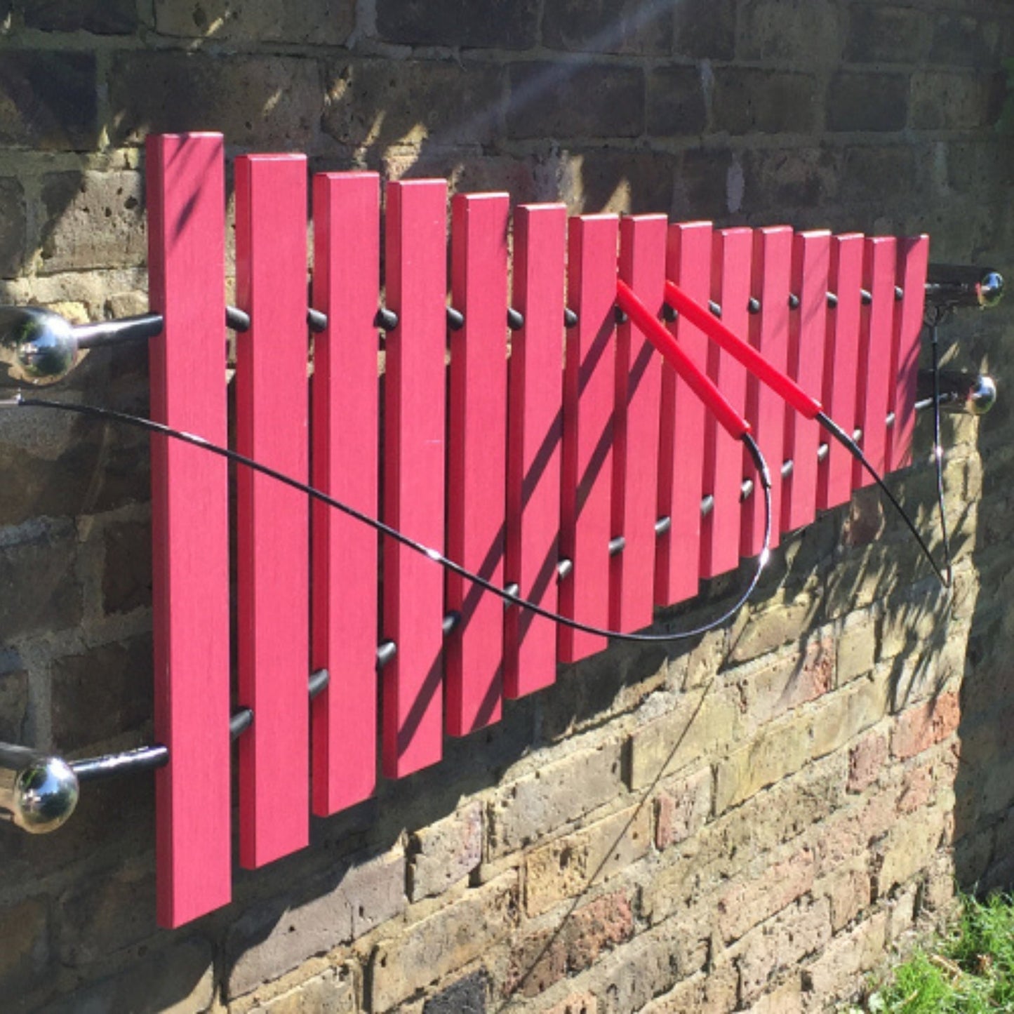 Wall Marimba, veggmontert utendørs marimba